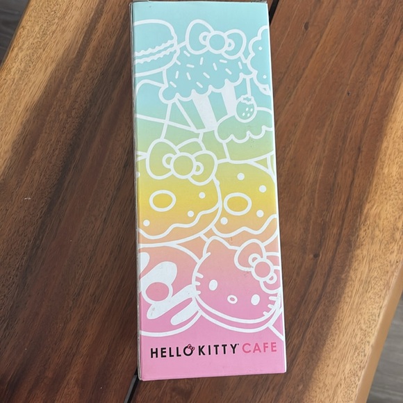 Hello Kitty, water bottle  - Picture 9 of 11